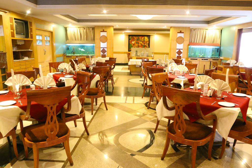 The Ambassador Hotel Pune Eksteriør billede