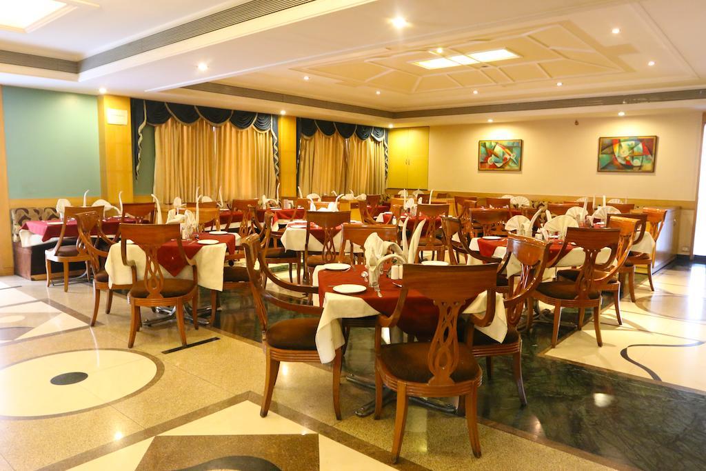 The Ambassador Hotel Pune Eksteriør billede