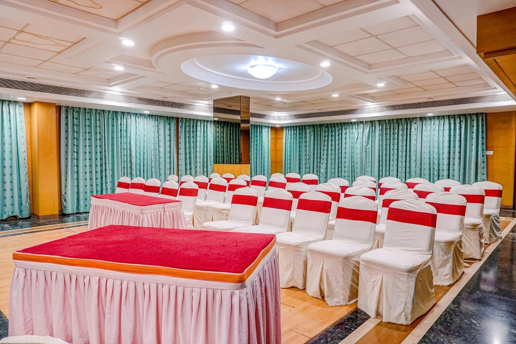 The Ambassador Hotel Pune Eksteriør billede